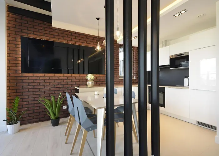 Dom & House Szafarnia Modern On The Motlawa River