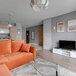 Szafarnia Luxury On The Motlawa River By Renters