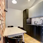 아파트 Szafarnia Luxury On The Motlawa River By Renters *