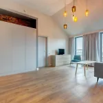 Szafarnia Luxury On The Motlawa River By Renters *
