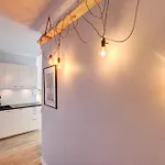 Szafarnia Luxury On The Motlawa River By Renters *
