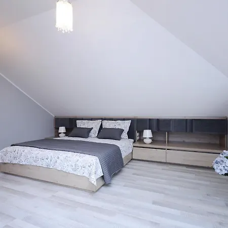 Dom & House Szafarnia Modern On The Motlawa River *