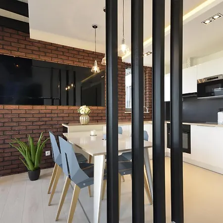 Dom & House Szafarnia Modern On The Motlawa River