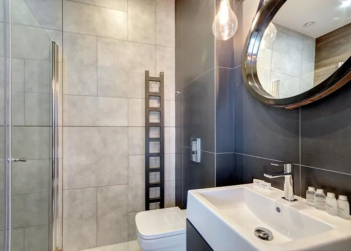 Szafarnia Luxury On The Motlawa River By Renters * 格但斯克